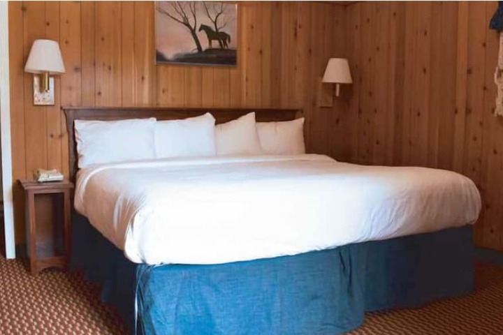 Buffalo Bill Village Cabins