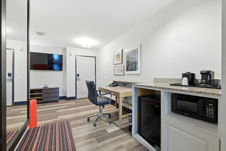 Country Inn & Suites by Radisson Merrillville, IN
