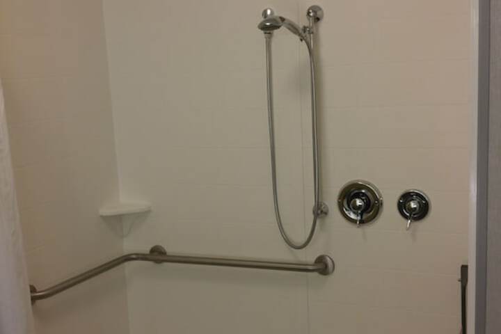 Holiday Inn Express & Suites Shippensburg by IHG