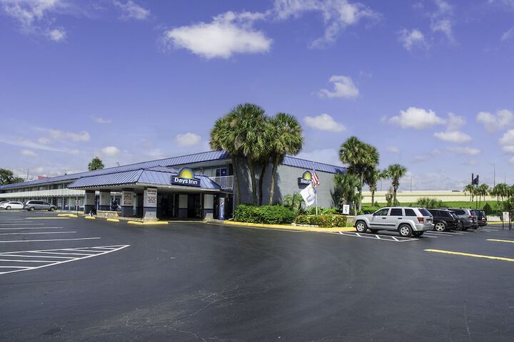 Hotel 1 of 51