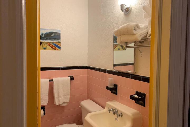 Room 32 of 41