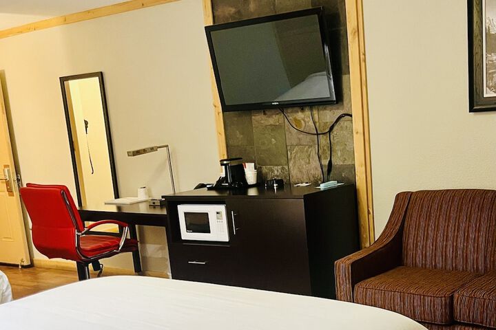 Americas Best Value Inn Wall