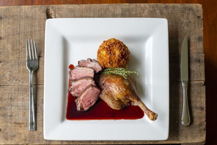 Dining 122 of 144
