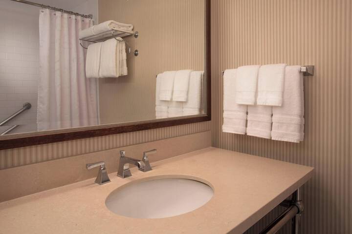 Sheraton Louisville Riverside by Marriott
