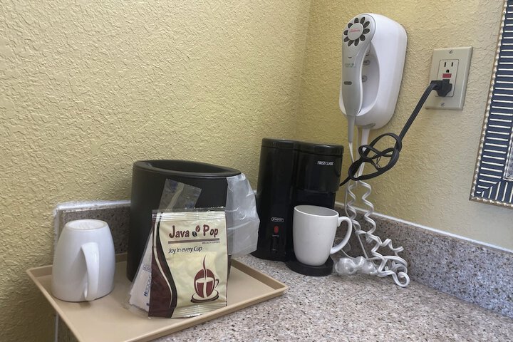 Room 33 of 46