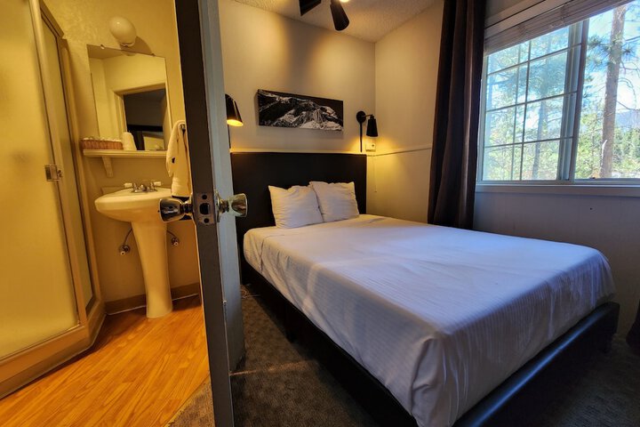 Room 51 of 126