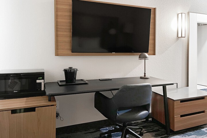 Room 15 of 35