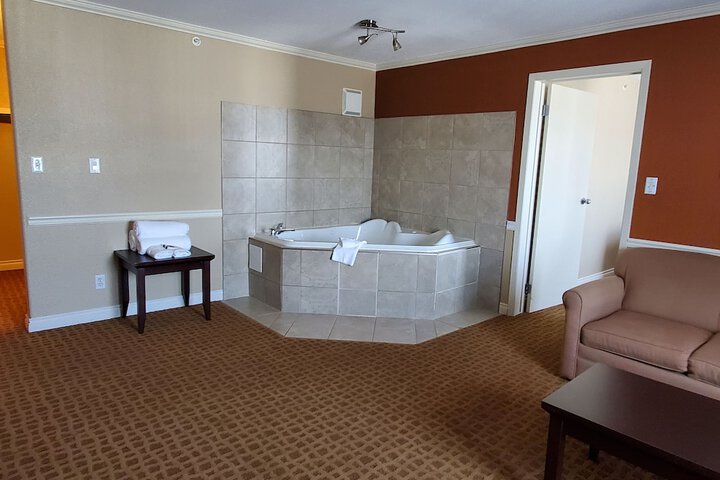 Super 8 by Wyndham Edmonton International Airport