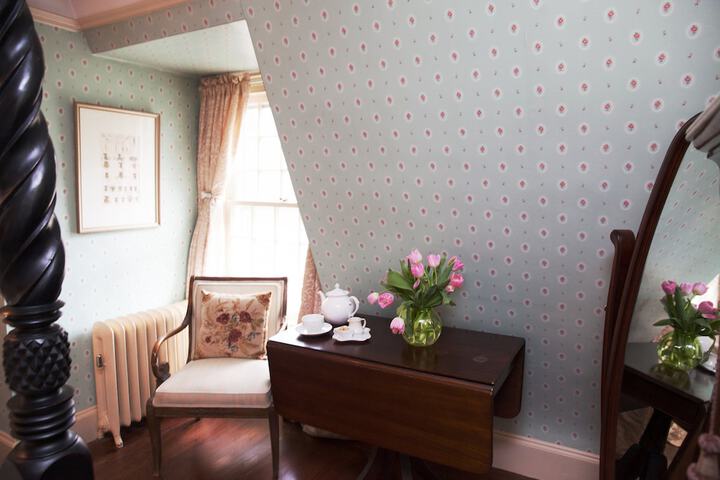 Room 17 of 74