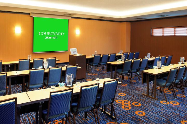 Courtyard by Marriott Cincinnati-Covington