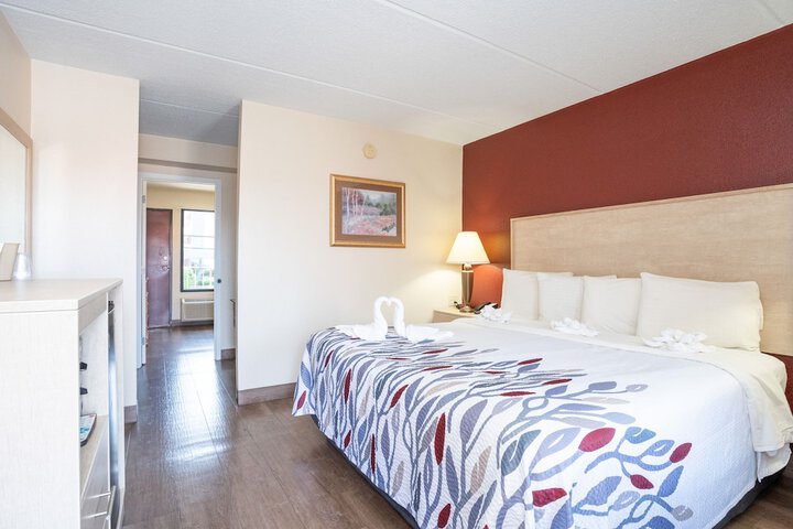 Room 16 of 36