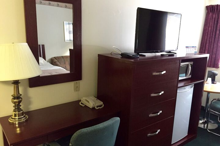 Room 17 of 48