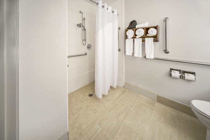 Holiday Inn Express Chicago NW - Vernon Hills by IHG