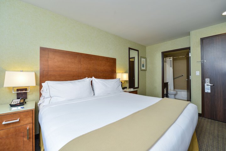 Room 13 of 29