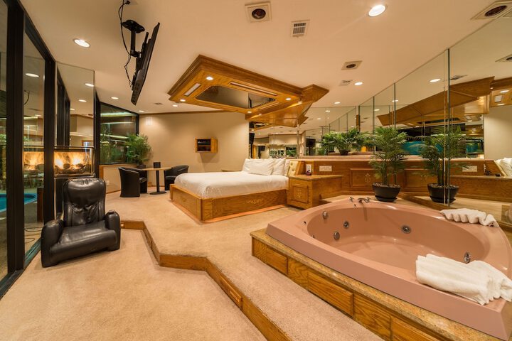 Room 21 of 63