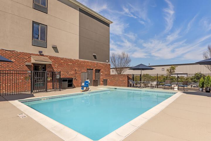 Best Western Plus Glen Allen Inn