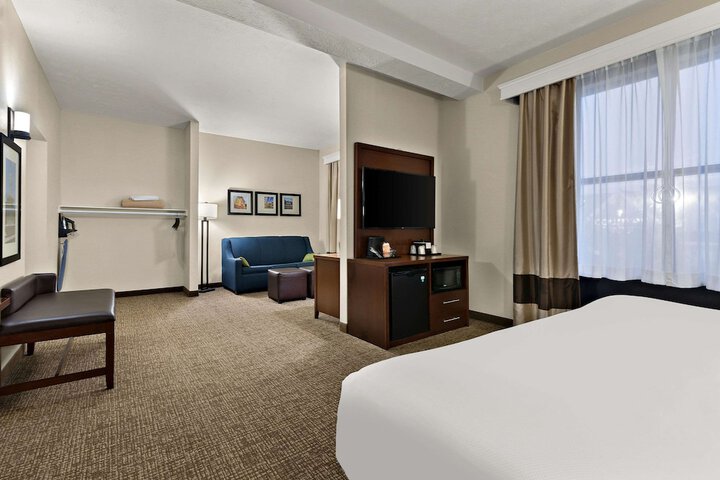 Room 17 of 34