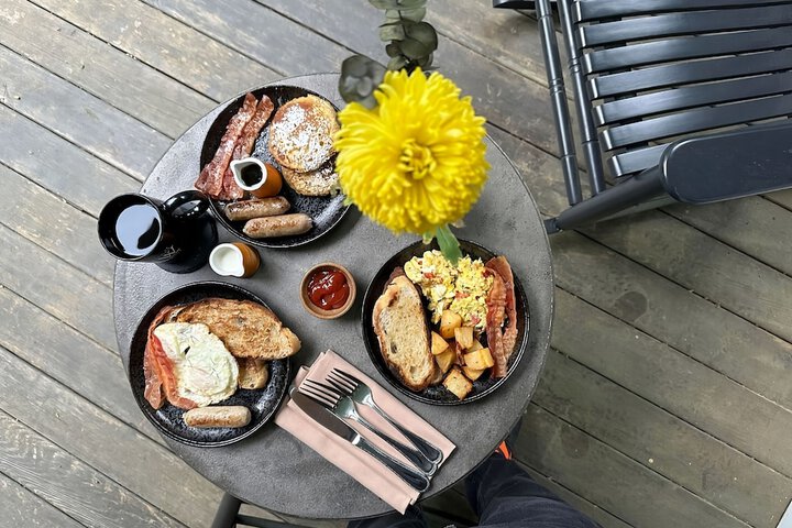 Breakfast/Coffee Service 24 of 29