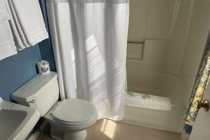 Room 11 of 40