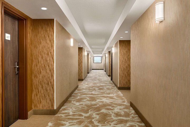 Super 8 by Wyndham Ajax / Toronto On