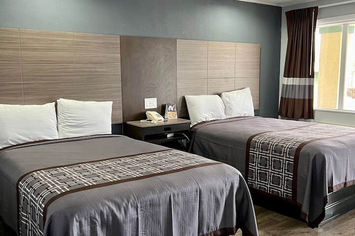 Room 8 of 23