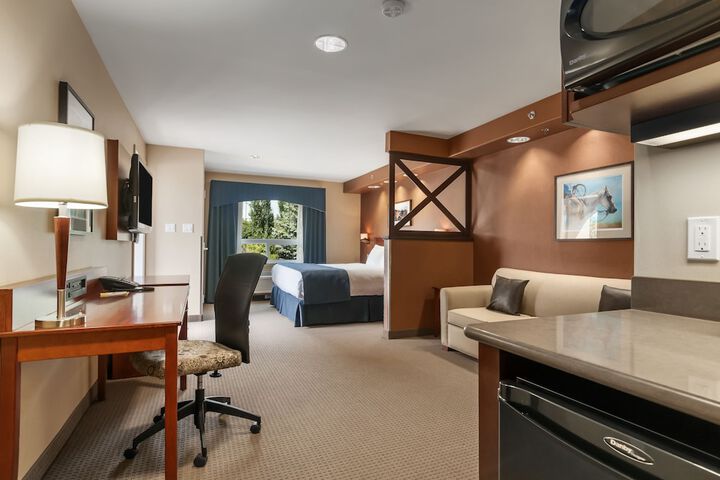 Room 13 of 28