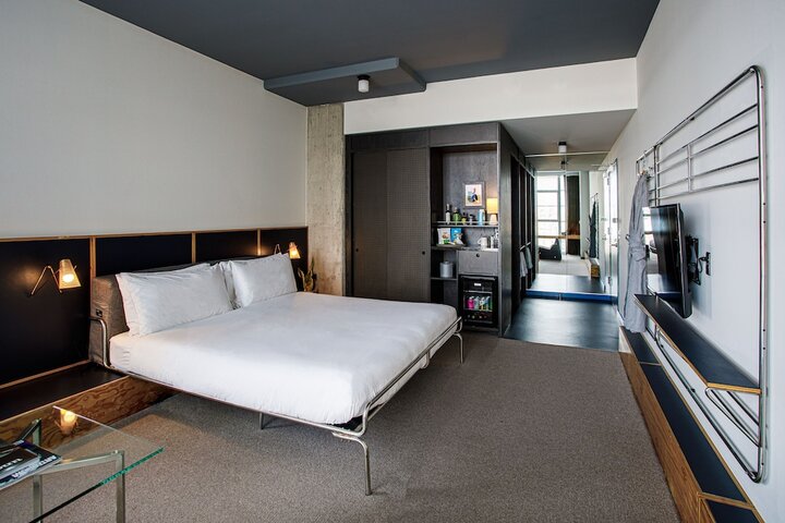 Room 16 of 84