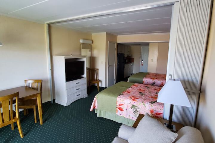 Room 32 of 33