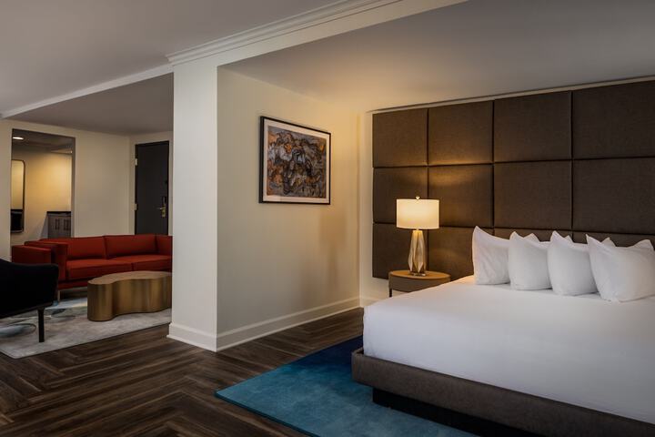 Hotel Deco Omaha Tapestry Collection by Hilton