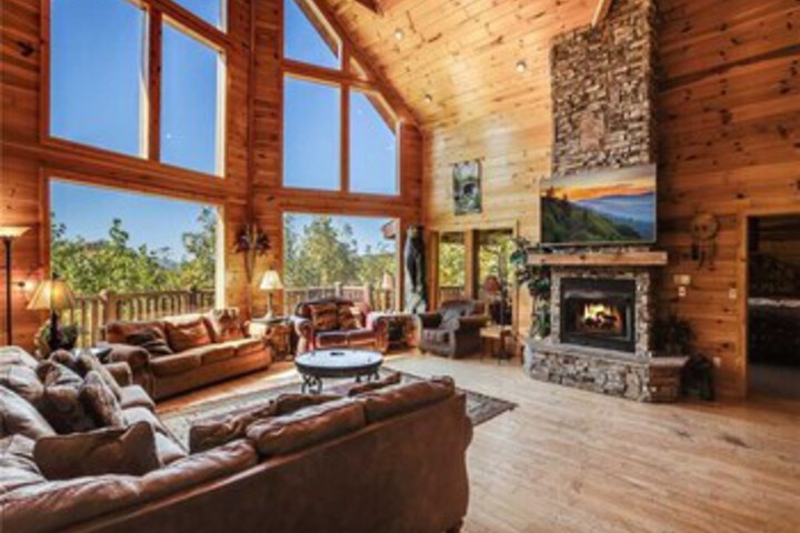 Big Bear Lodge Five Bedroom Home