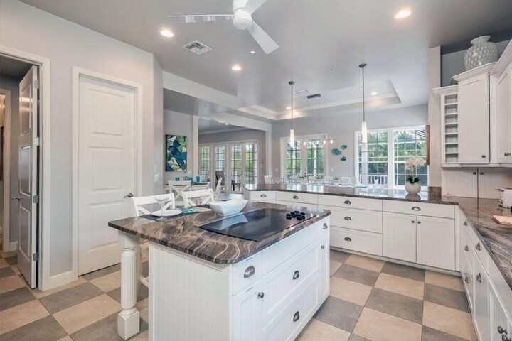 The Palm and Shell Captiva Island Private Luxury Home With Pool hot tub and Beach Access
