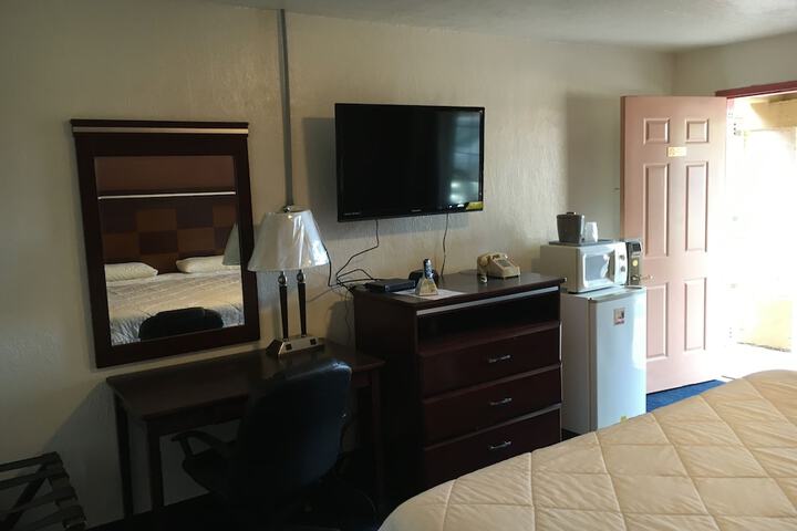 Room 21 of 28
