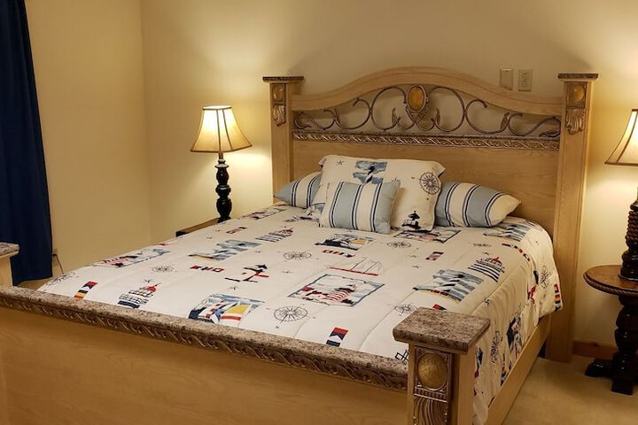 Room 12 of 24