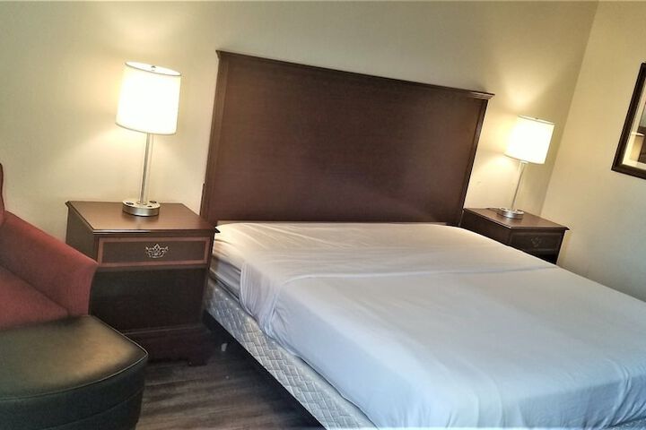 Room 54 of 75