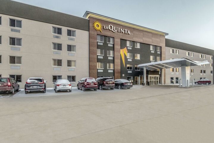 Hotel 7 of 42