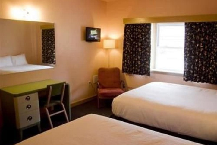 Room 49 of 75