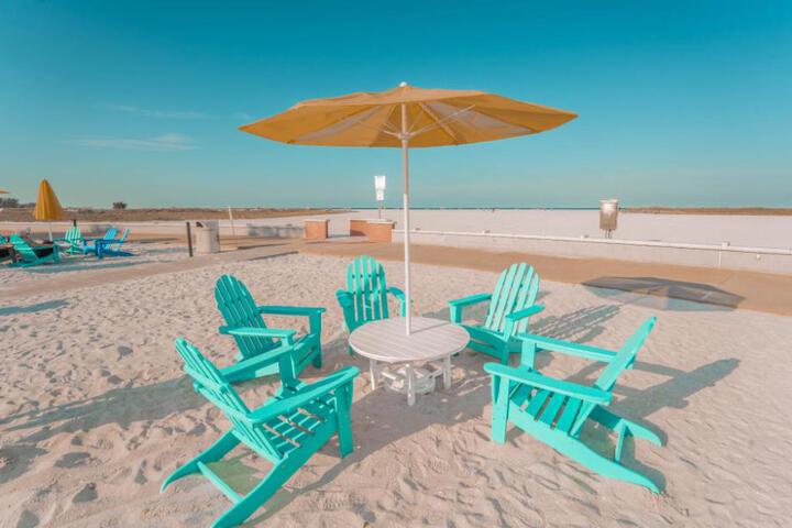 Thunderbird Beach Resort