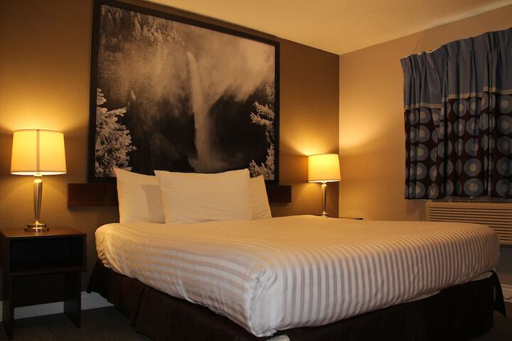 Room 17 of 68