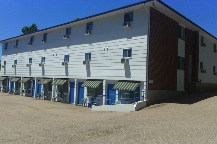Hotel 7 of 30