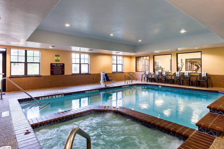 Pool 6 of 27