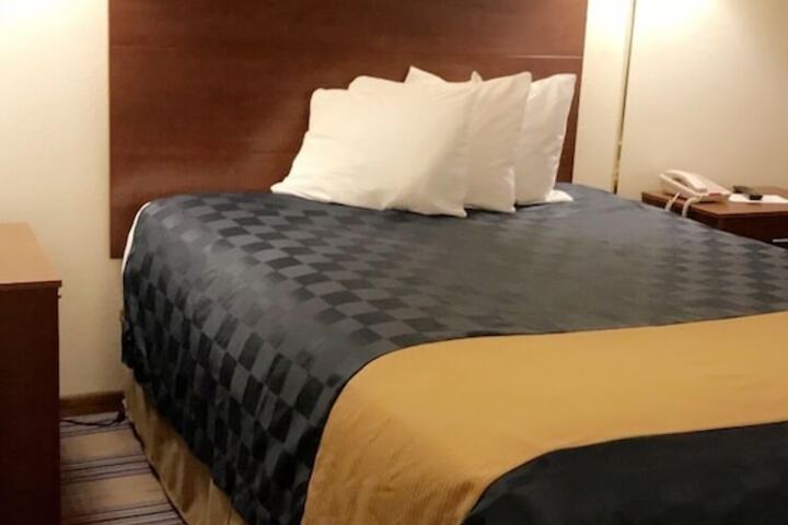 Room 16 of 22