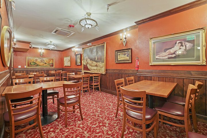 Dining 39 of 55