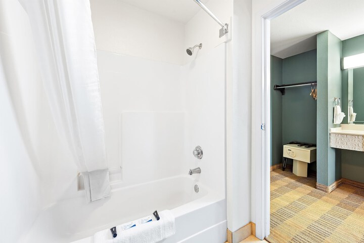 Americas Best Value Inn Somerville