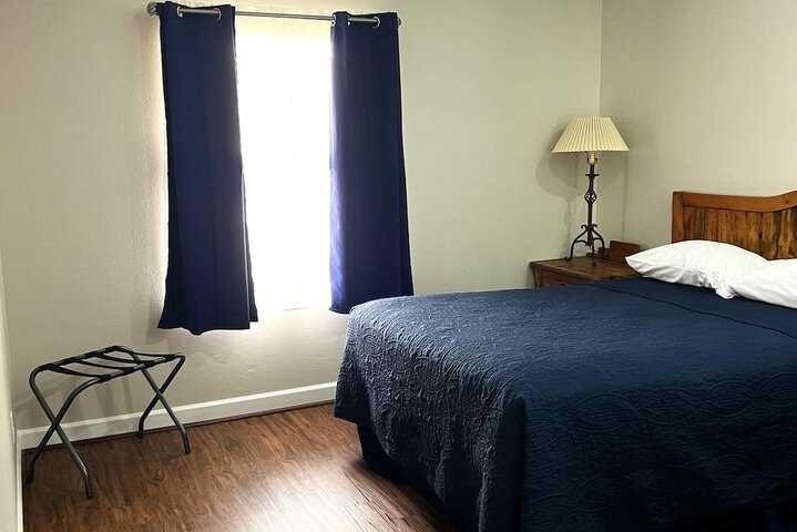 Room 10 of 22