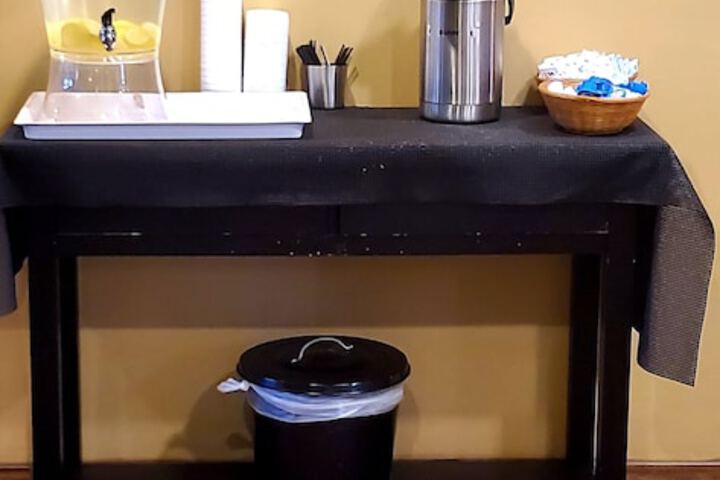 Breakfast/Coffee Service 36 of 42