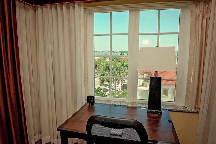 Hampton Inn & Suites Bradenton Downtown Historic District