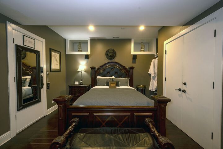 Room 56 of 119