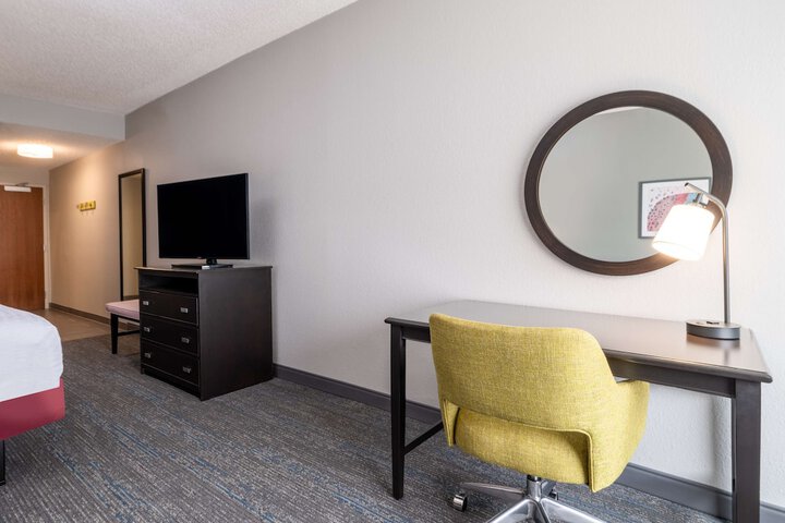 Room 28 of 51