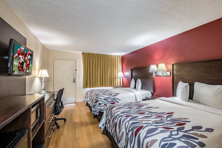 Room 11 of 27