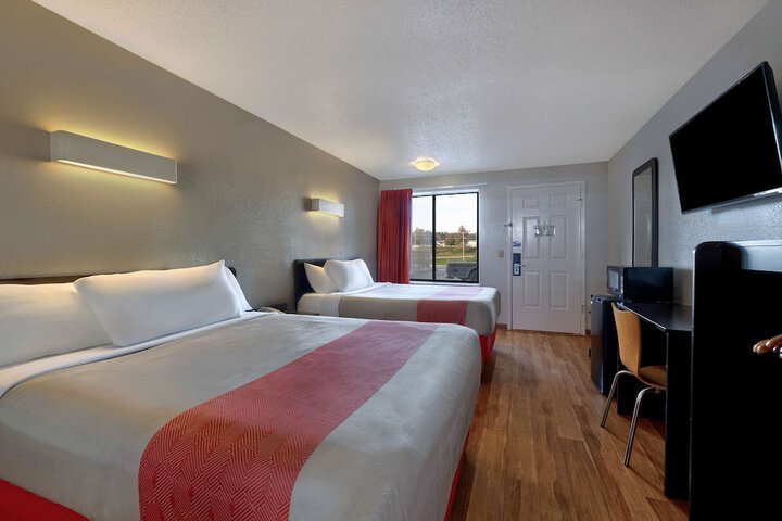 Room 29 of 35